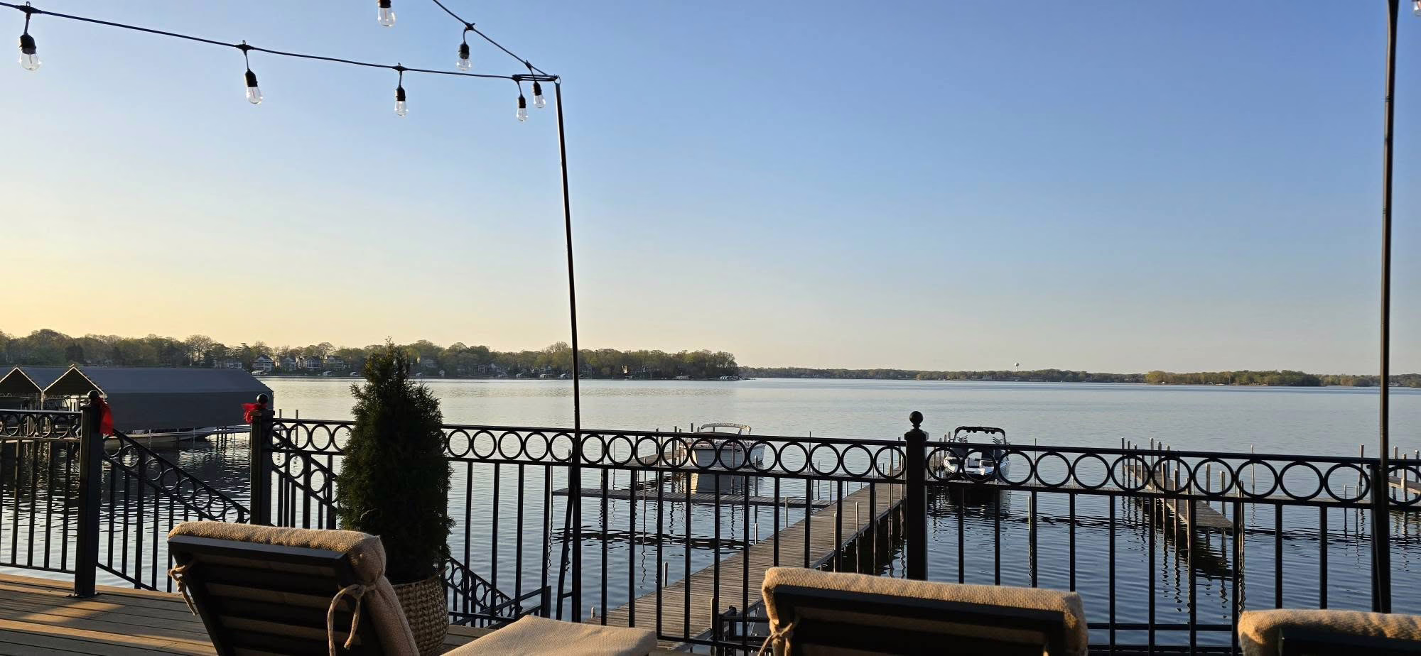 New Lakeside Restaurant Cabana Anna’s Lets You Boat to Breakfast